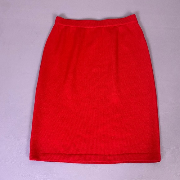 St John Collection Santana Knit Skirt Suit Set Women's Size 6 Red Gold Buttons * - Picture 3 of 16